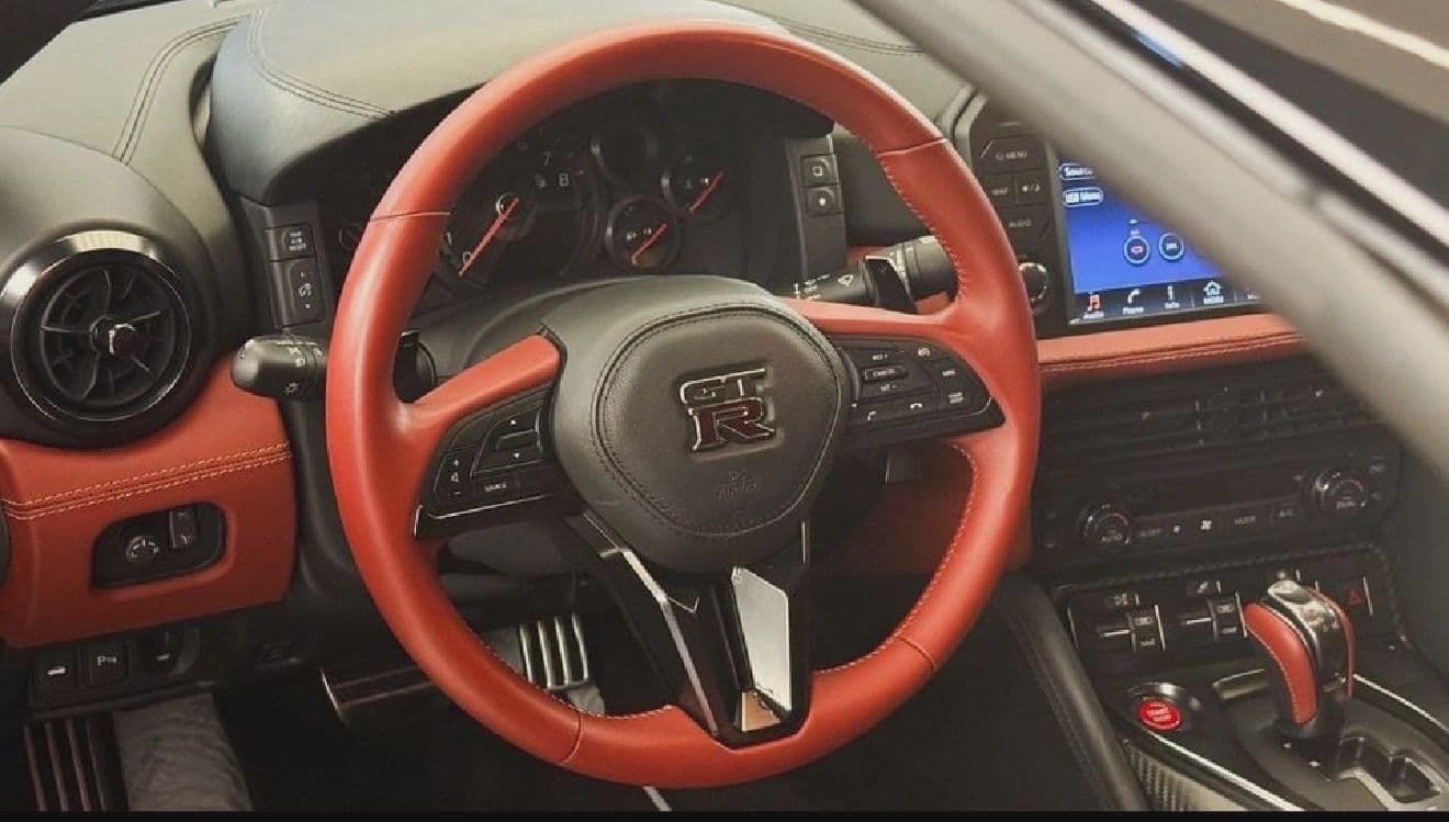 Nissan GT-R | 2023 — 4