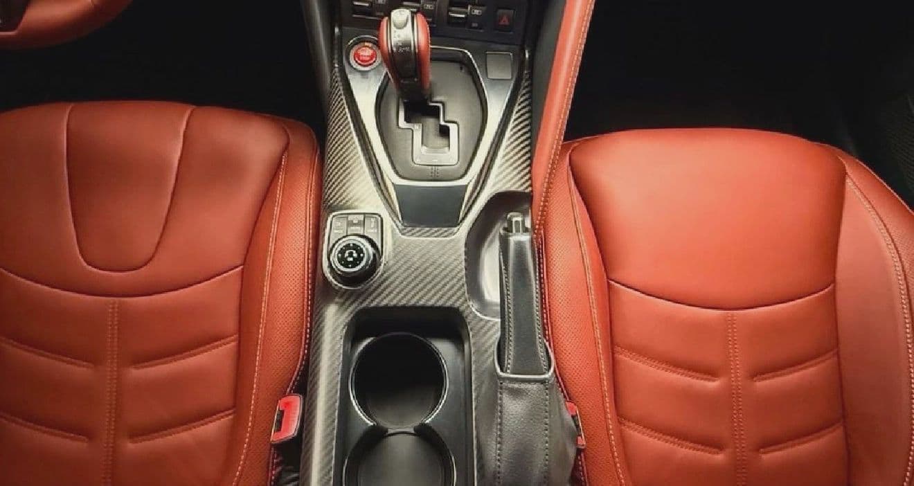 Nissan GT-R | 2023 — 5