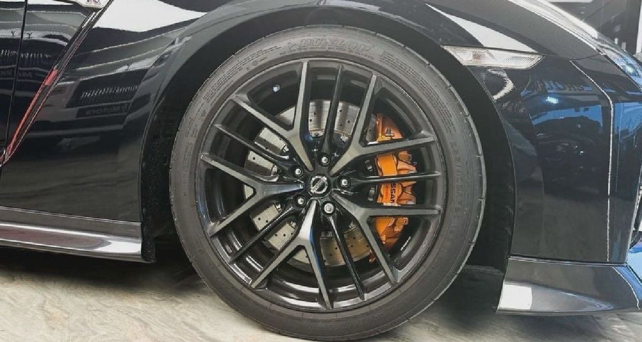 Nissan GT-R | 2023 — 8