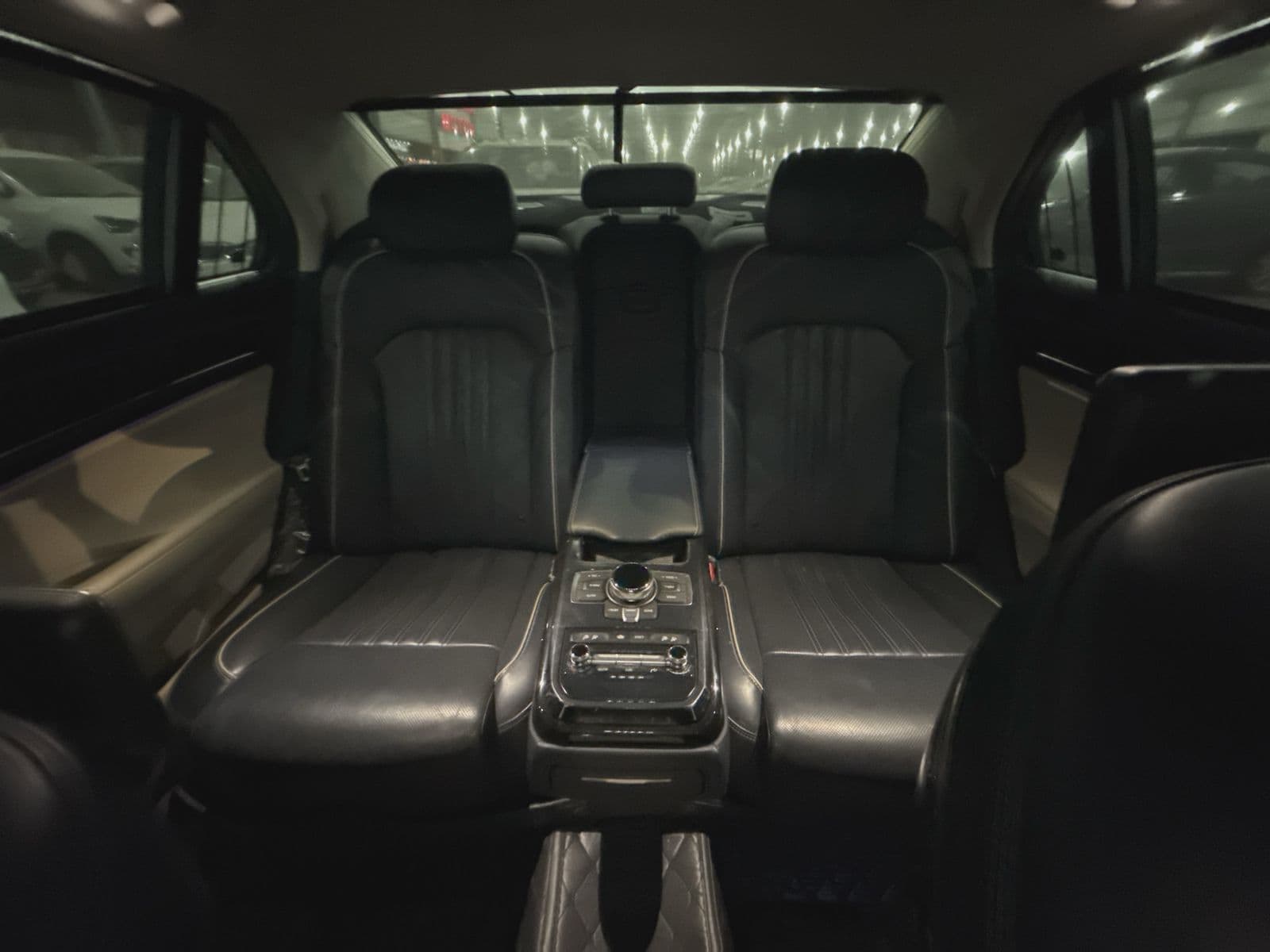 Genesis G90 | 2018 — 14