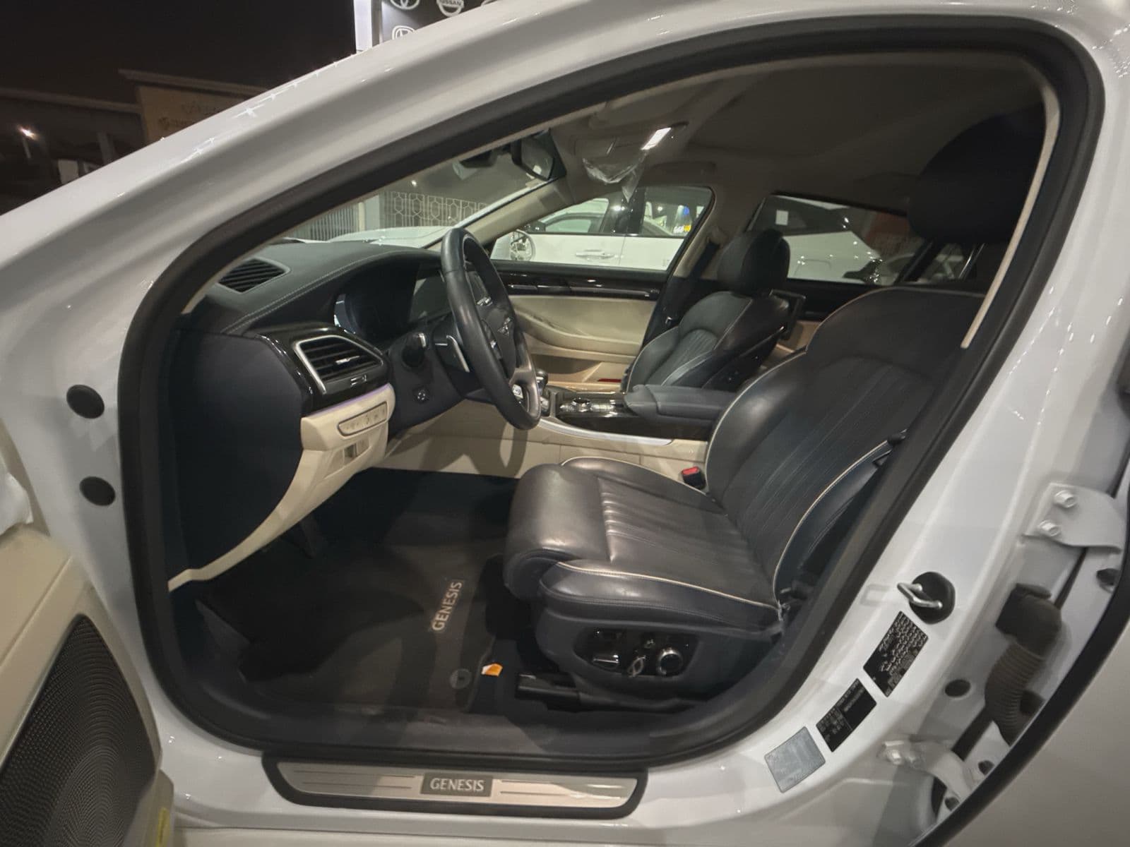 Genesis G90 | 2018 — 2