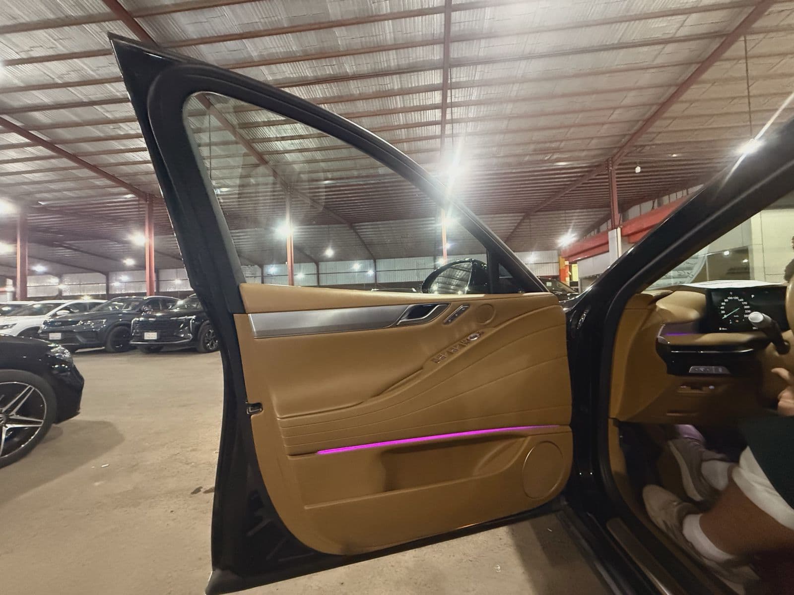 Genesis G80 | 2025 — 8