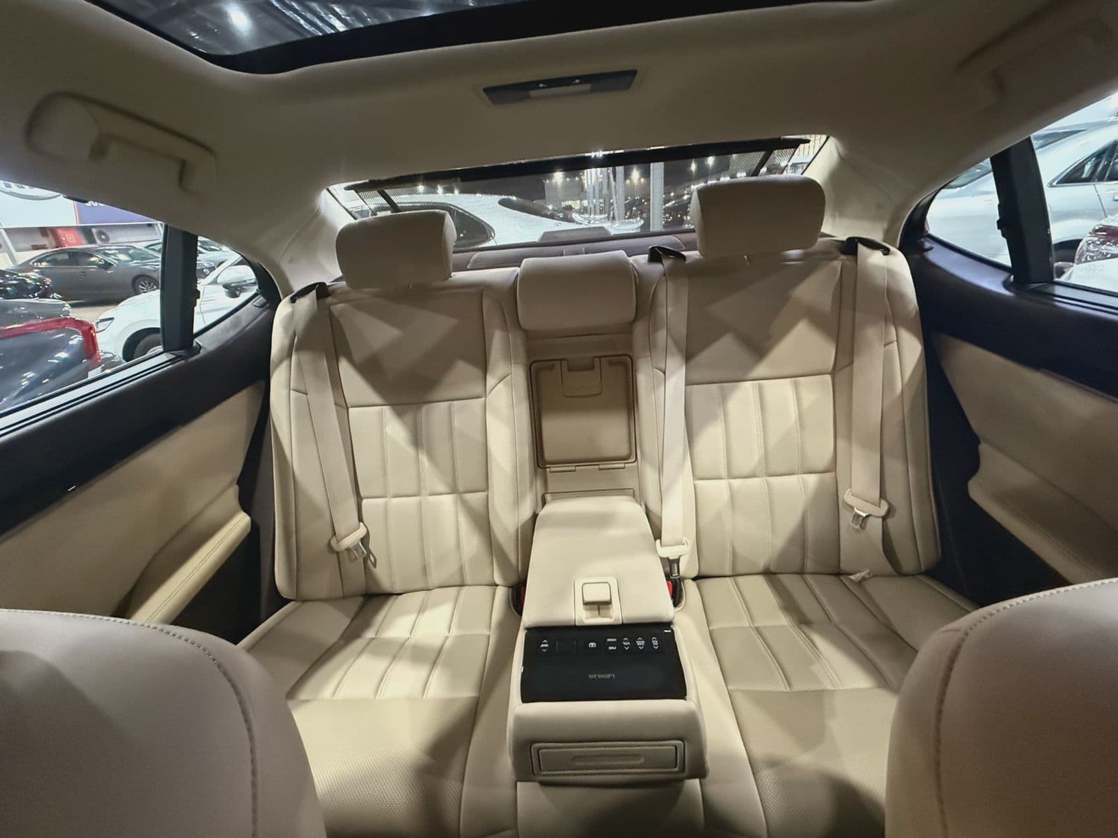 Lexus ES | 2015 — 14