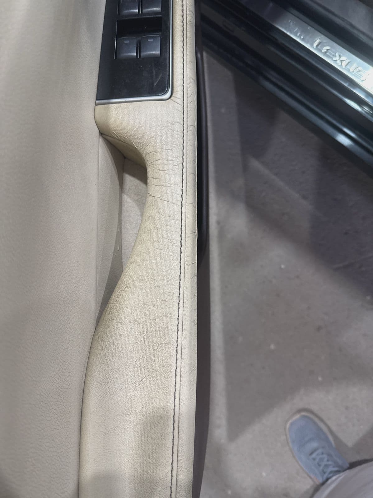 Lexus ES | 2015 — 19