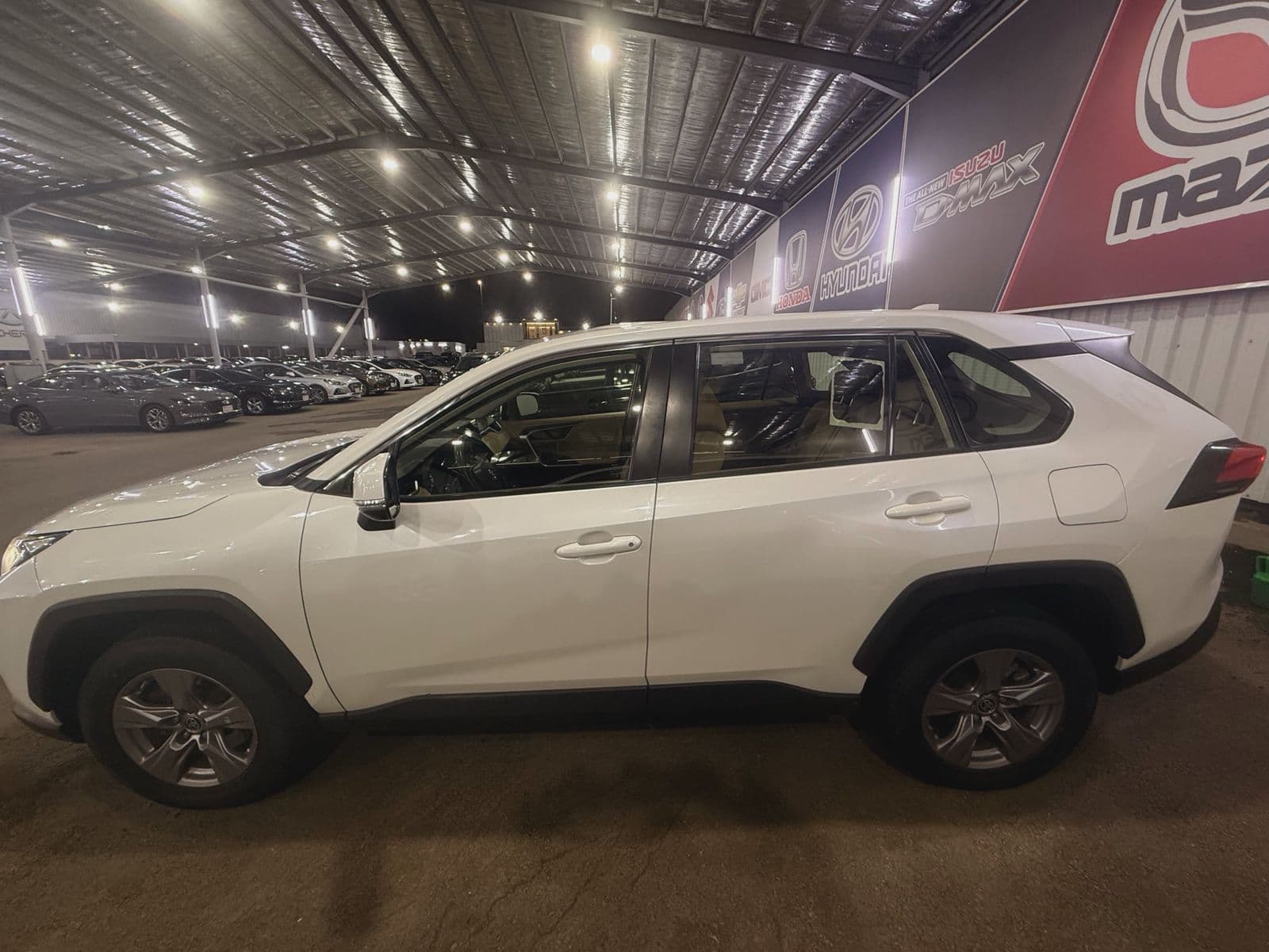 Toyota RAV4 | 2022 — 5