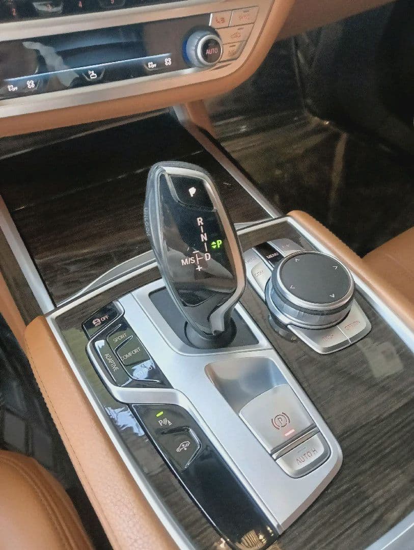 BMW 7 series | 2022 — 13