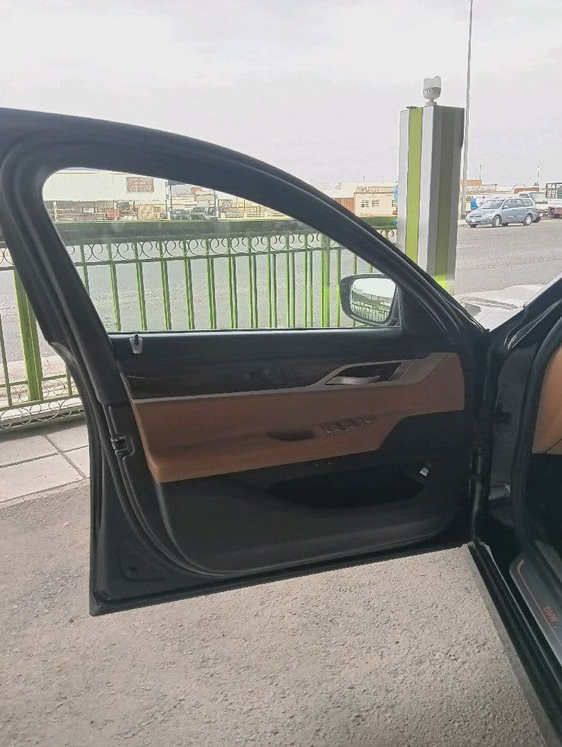 BMW 7 series | 2022 — 8