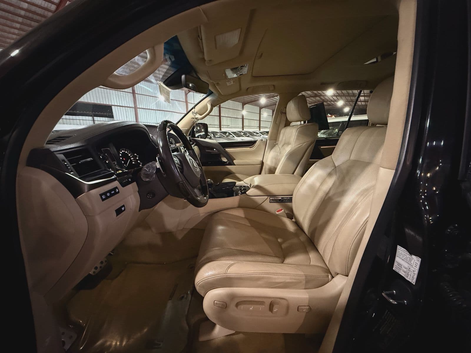 Lexus LX | 2021 — 2