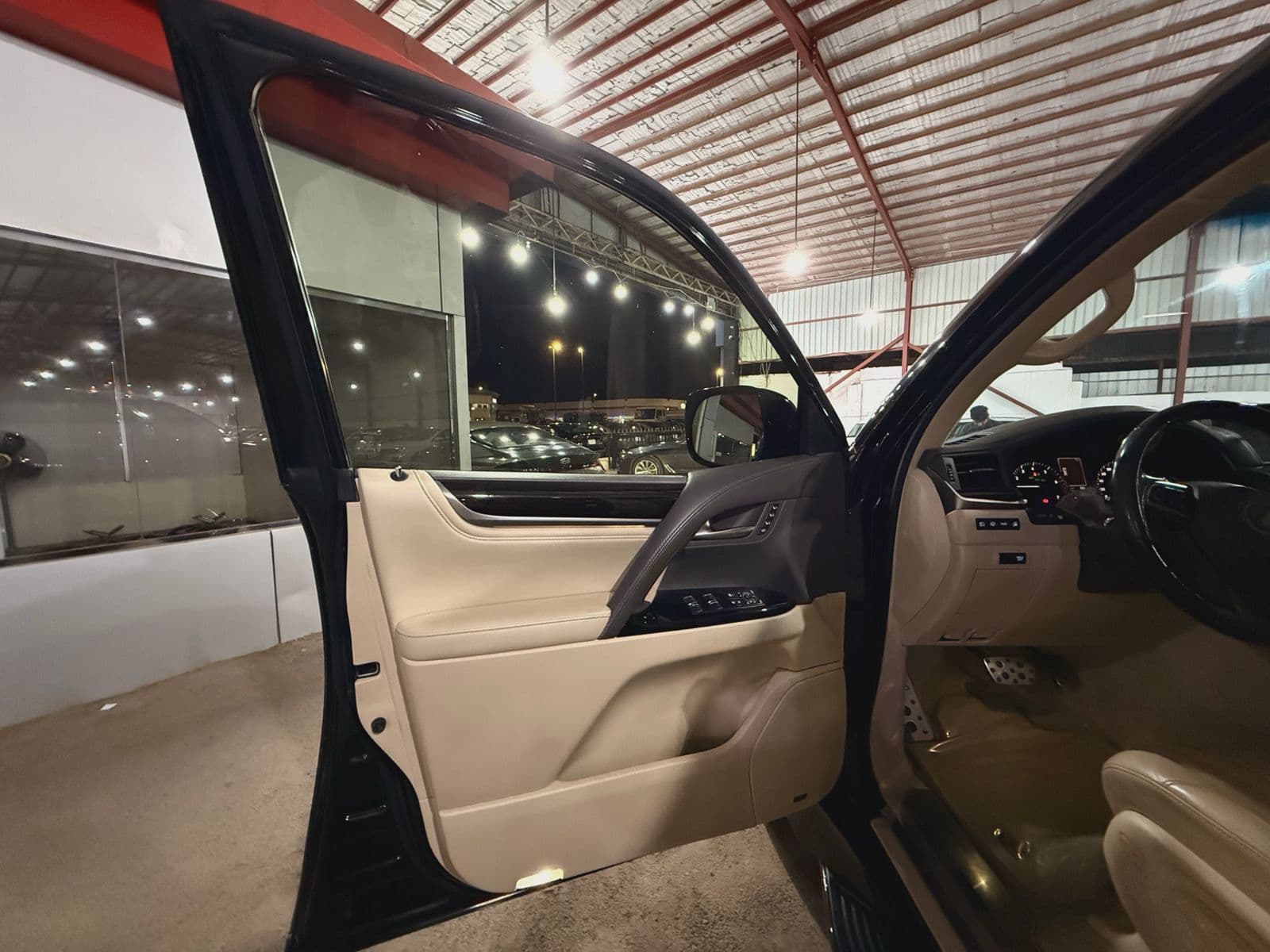 Lexus LX | 2021 — 8