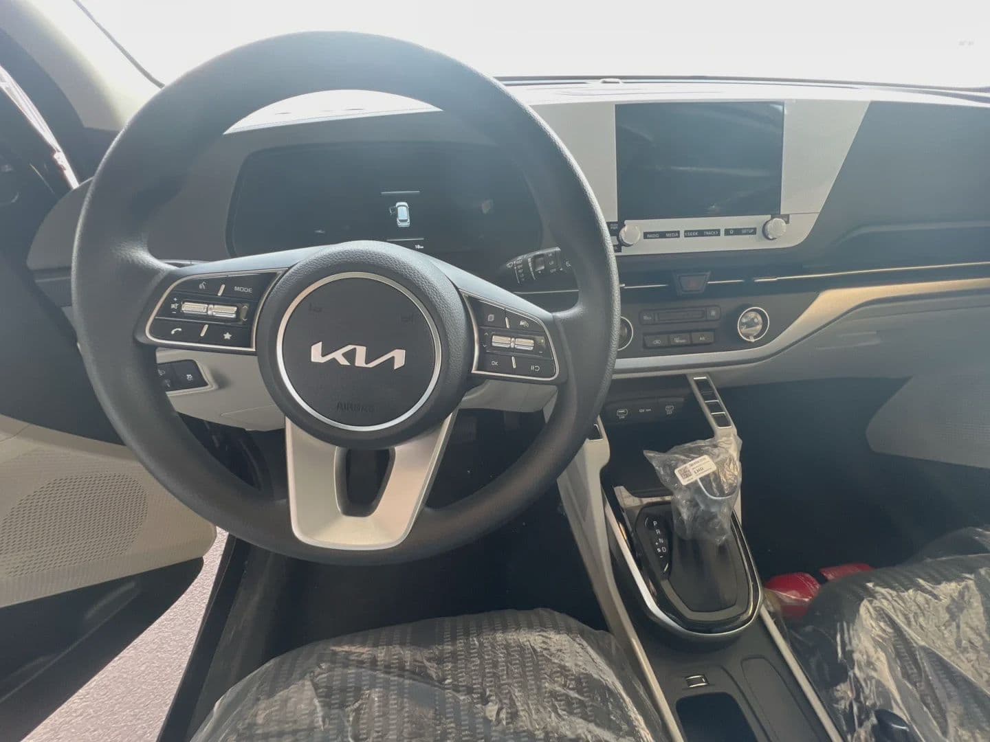 Kia Carens | 2025 — 11